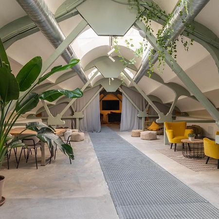 Ola Living Hostal Tetuan Madrid Eksteriør billede