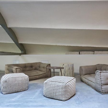 Ola Living Hostal Tetuan Madrid Eksteriør billede