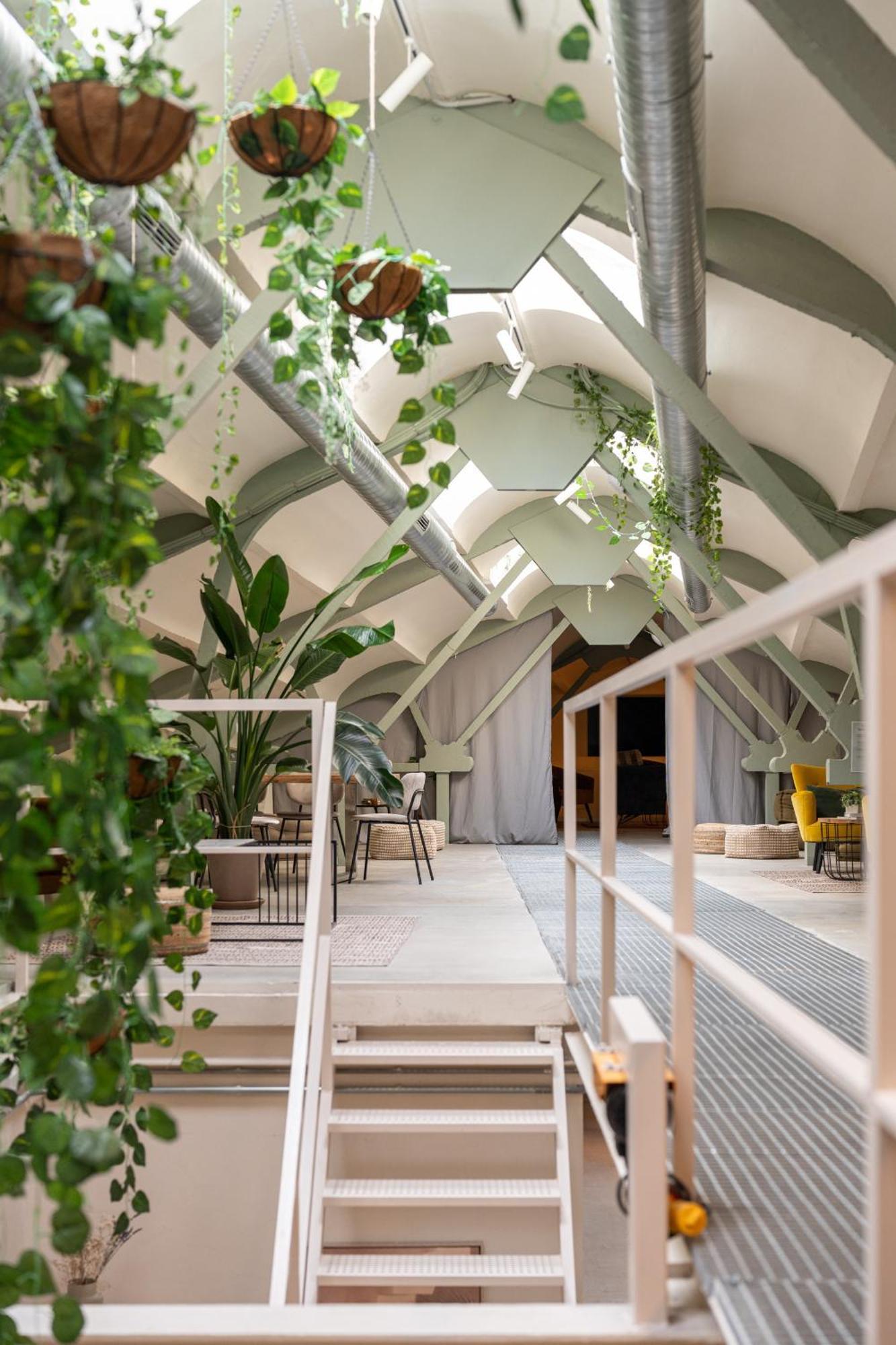 Ola Living Hostal Tetuan Madrid Eksteriør billede