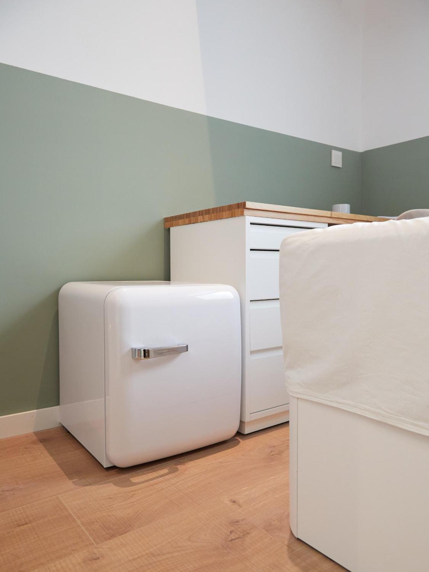Ola Living Hostal Tetuan Madrid Eksteriør billede