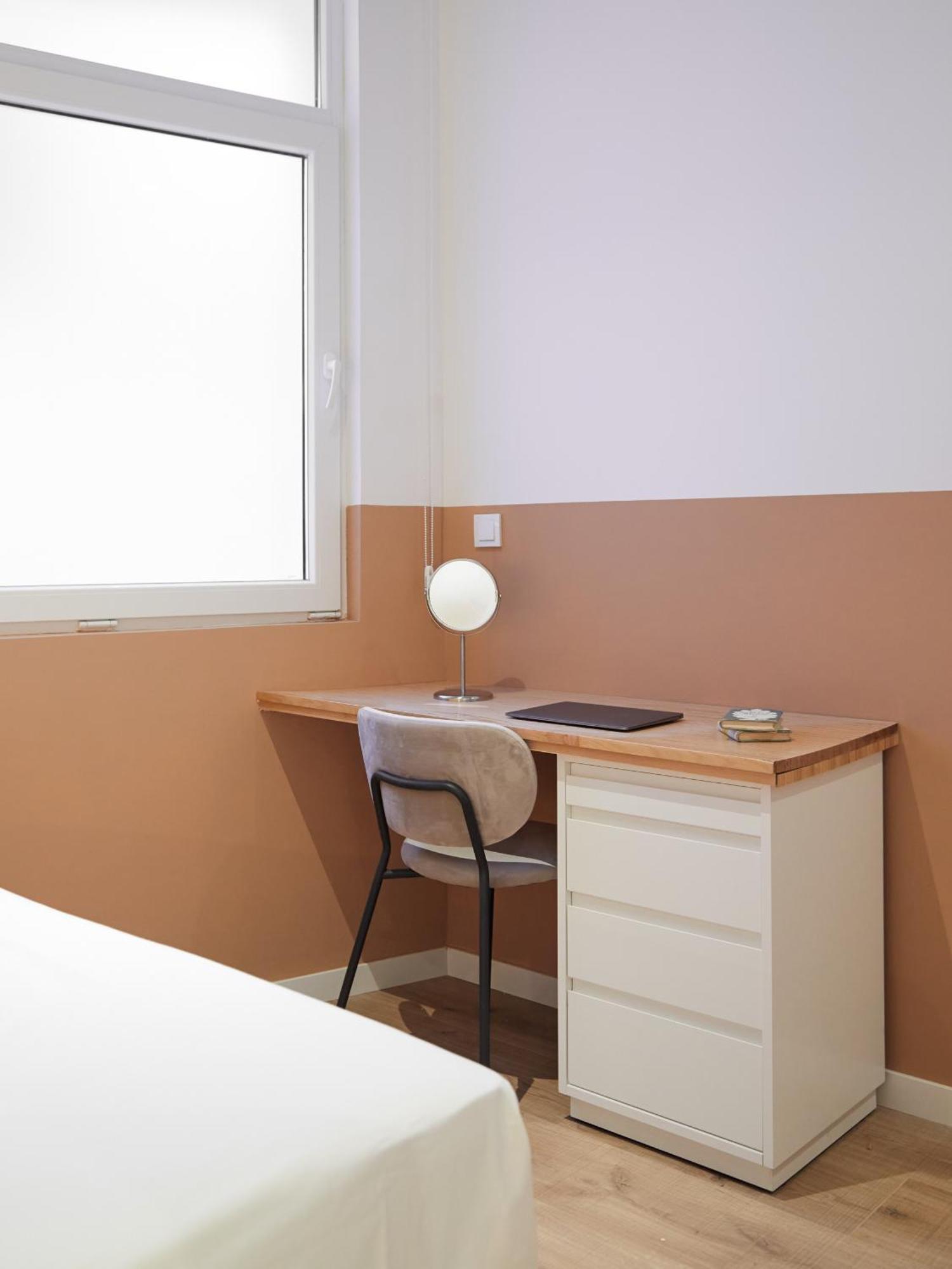Ola Living Hostal Tetuan Madrid Eksteriør billede