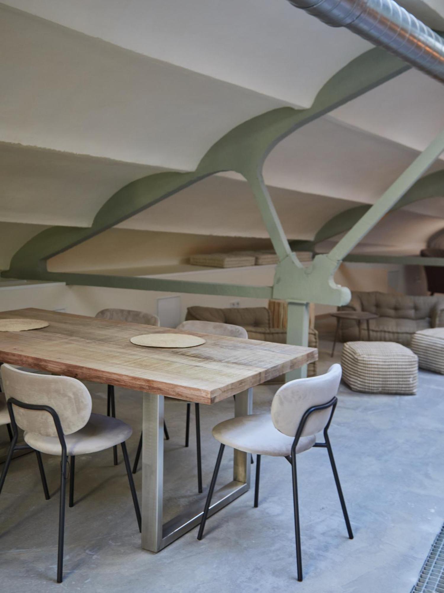 Ola Living Hostal Tetuan Madrid Eksteriør billede