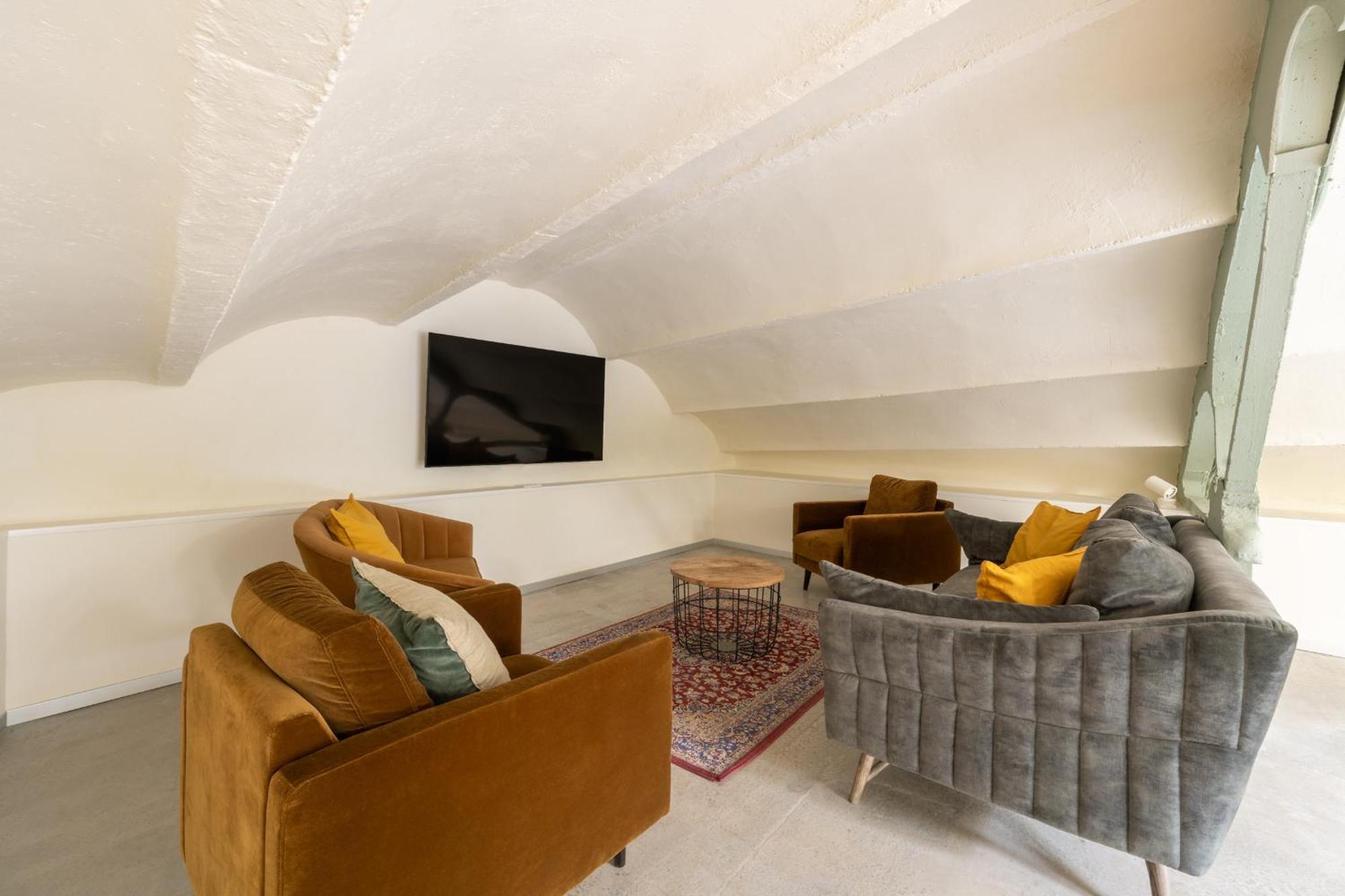 Ola Living Hostal Tetuan Madrid Eksteriør billede