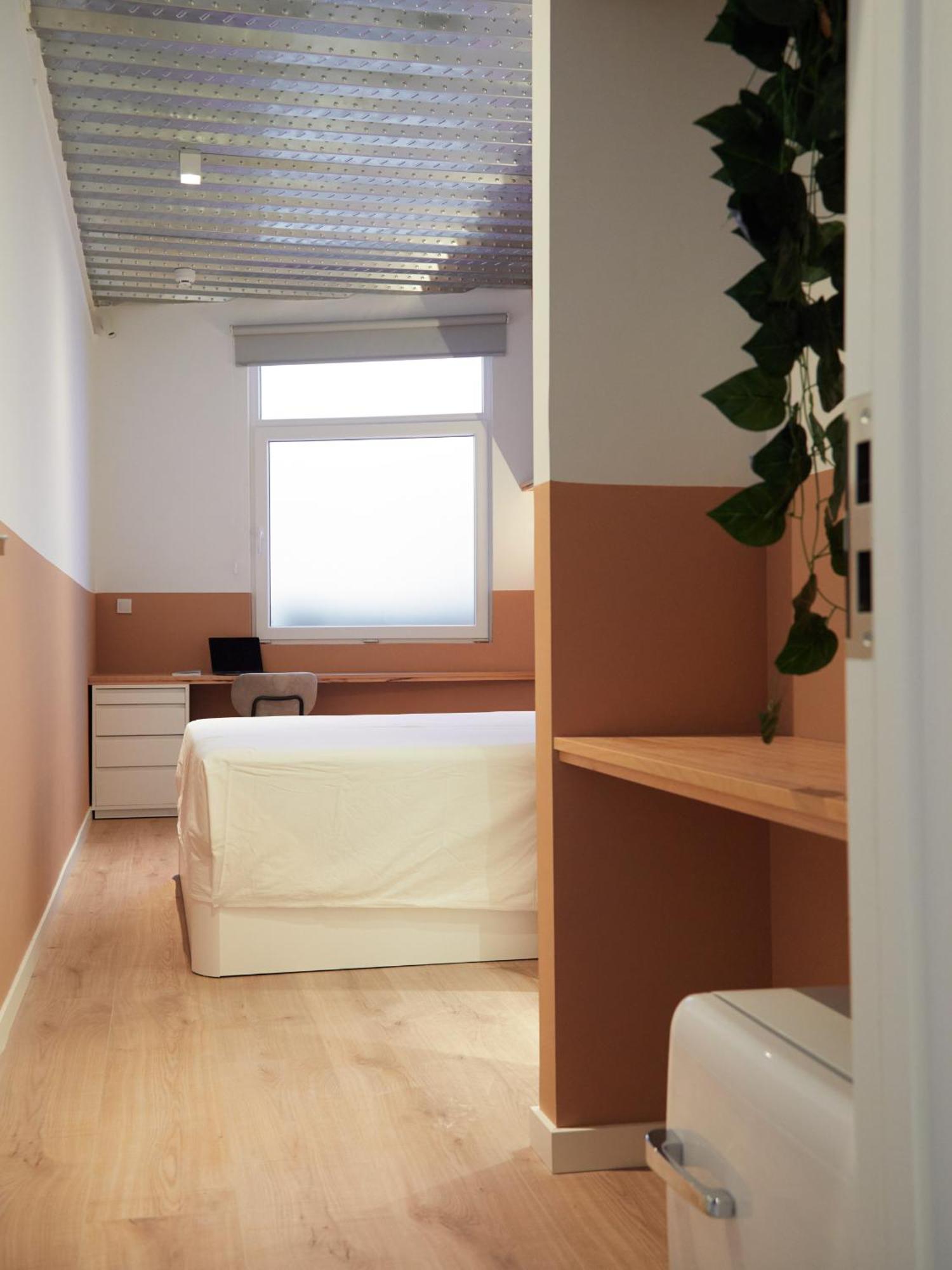 Ola Living Hostal Tetuan Madrid Eksteriør billede