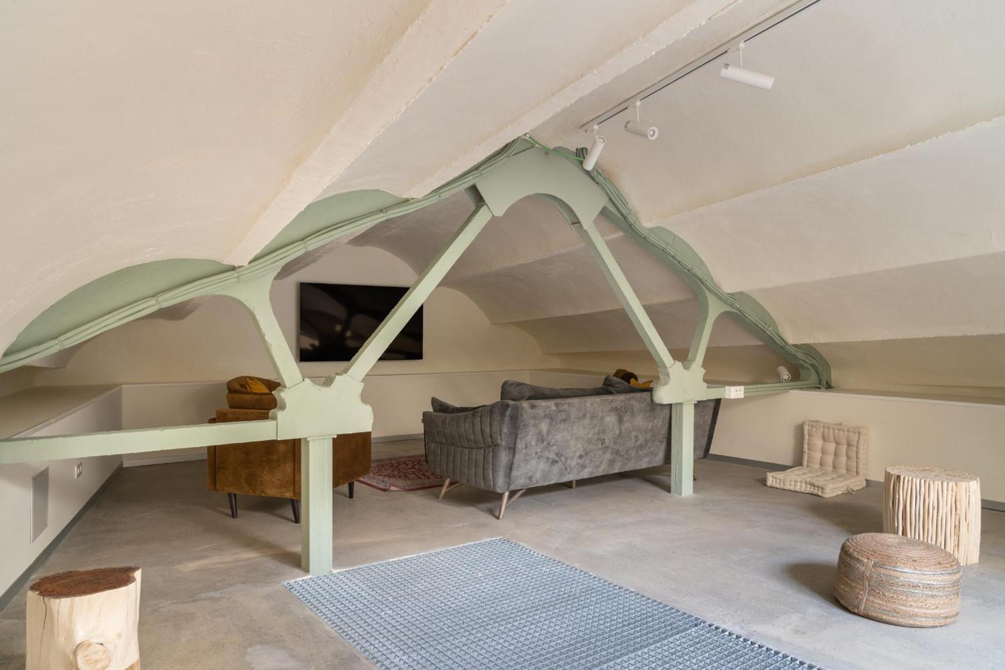 Ola Living Hostal Tetuan Madrid Eksteriør billede